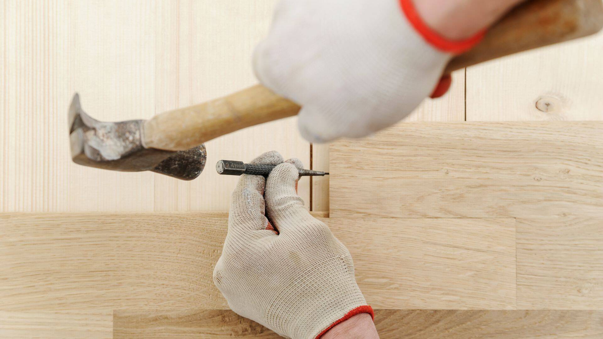 Montaj parchet în Oradea și Bihor – ghid complet pentru o pardoseală stabilă și durabilă