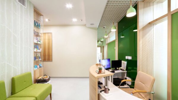 pardoseala hol clinica